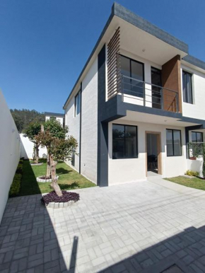 Casa excelente (Llano Chico)